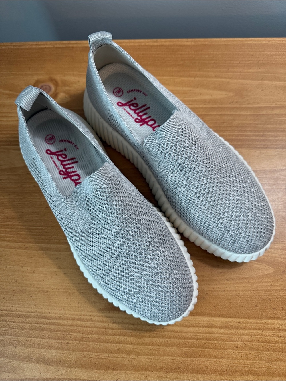 Jellypop Women's Slip-On Knit Sneakers in Light Gray and White